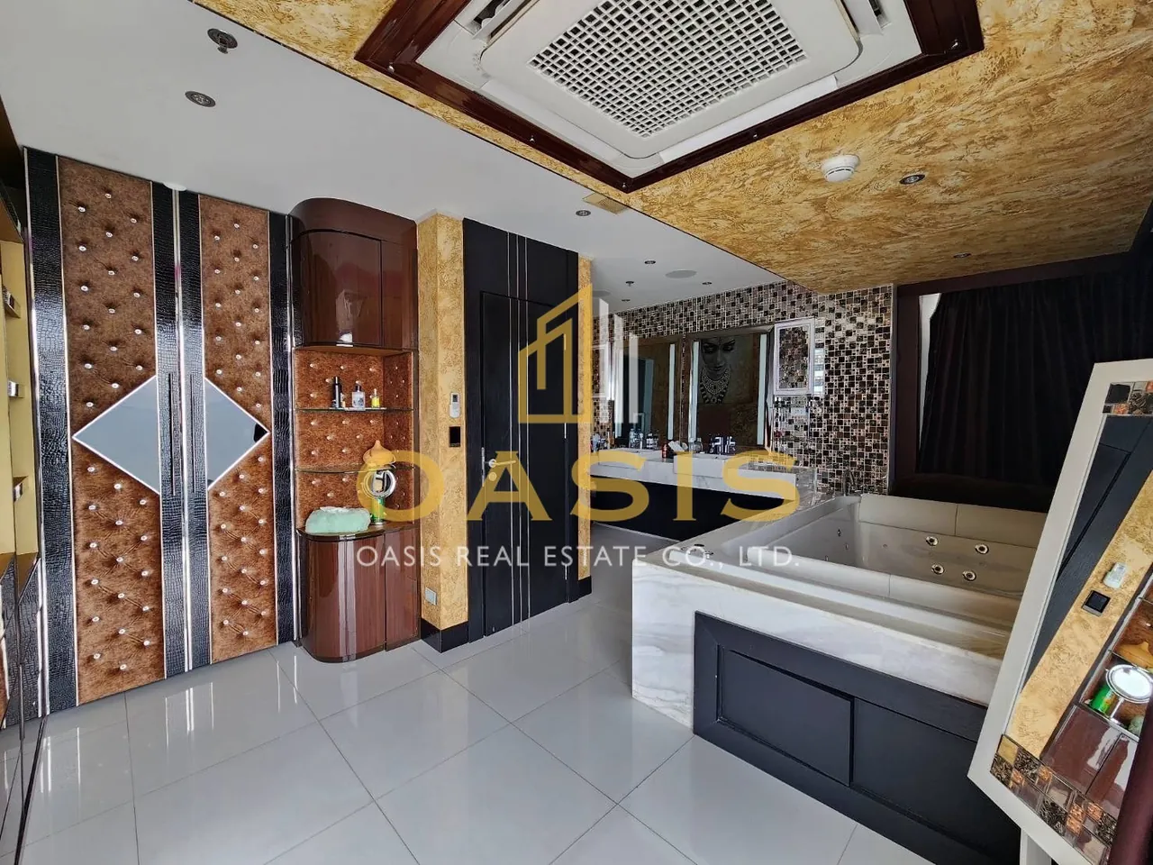 Special price, beautiful penthouse with unique style