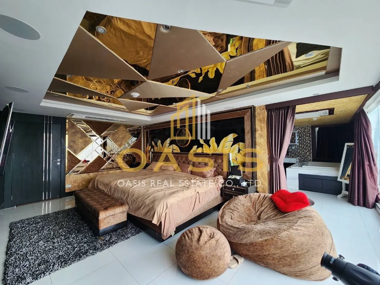Special price, beautiful penthouse with unique style