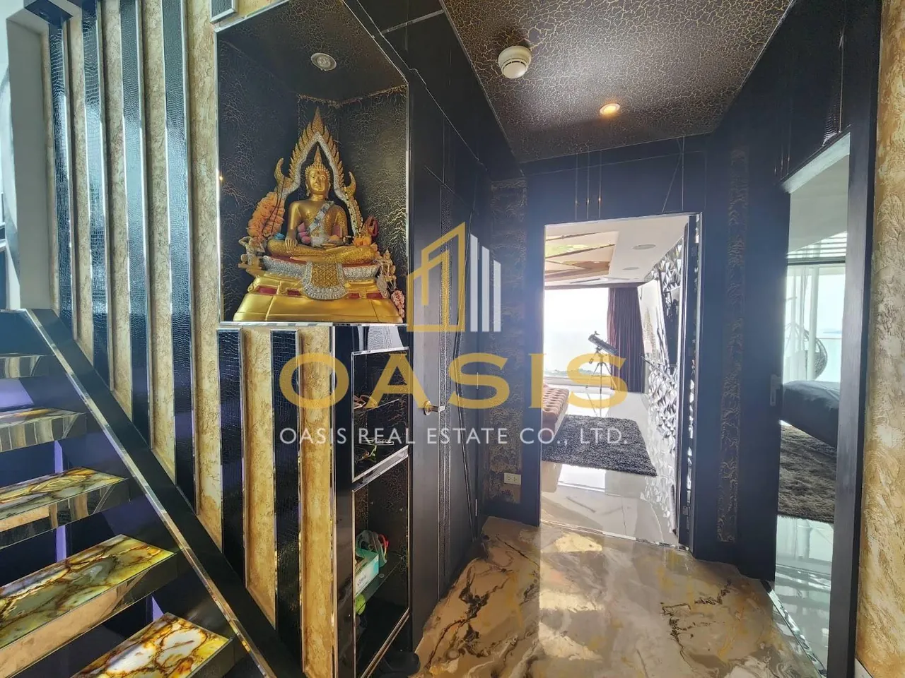 Special price, beautiful penthouse with unique style