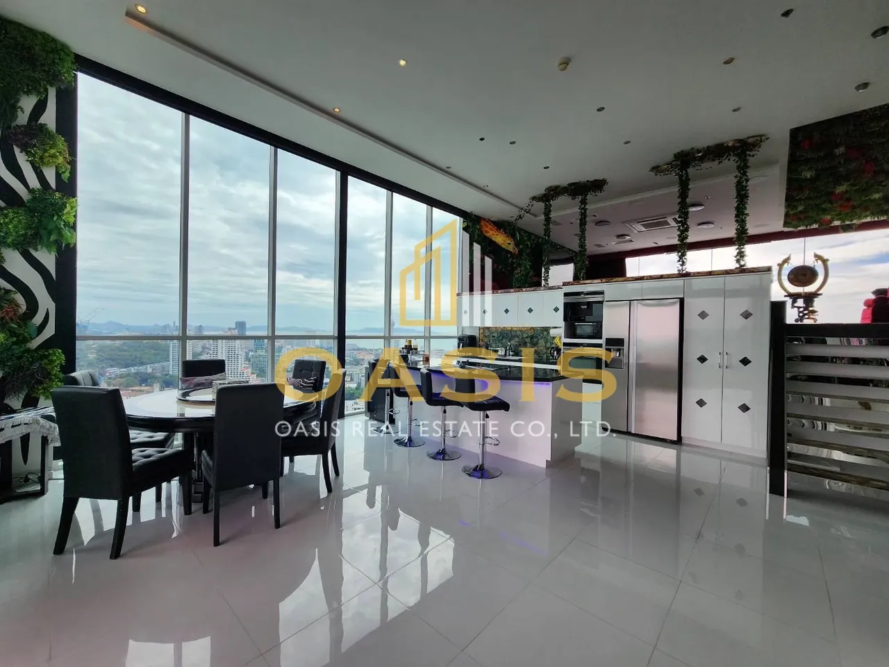 Special price, beautiful penthouse with unique style