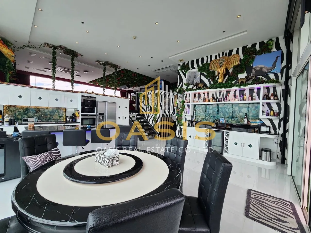 Special price, beautiful penthouse with unique style