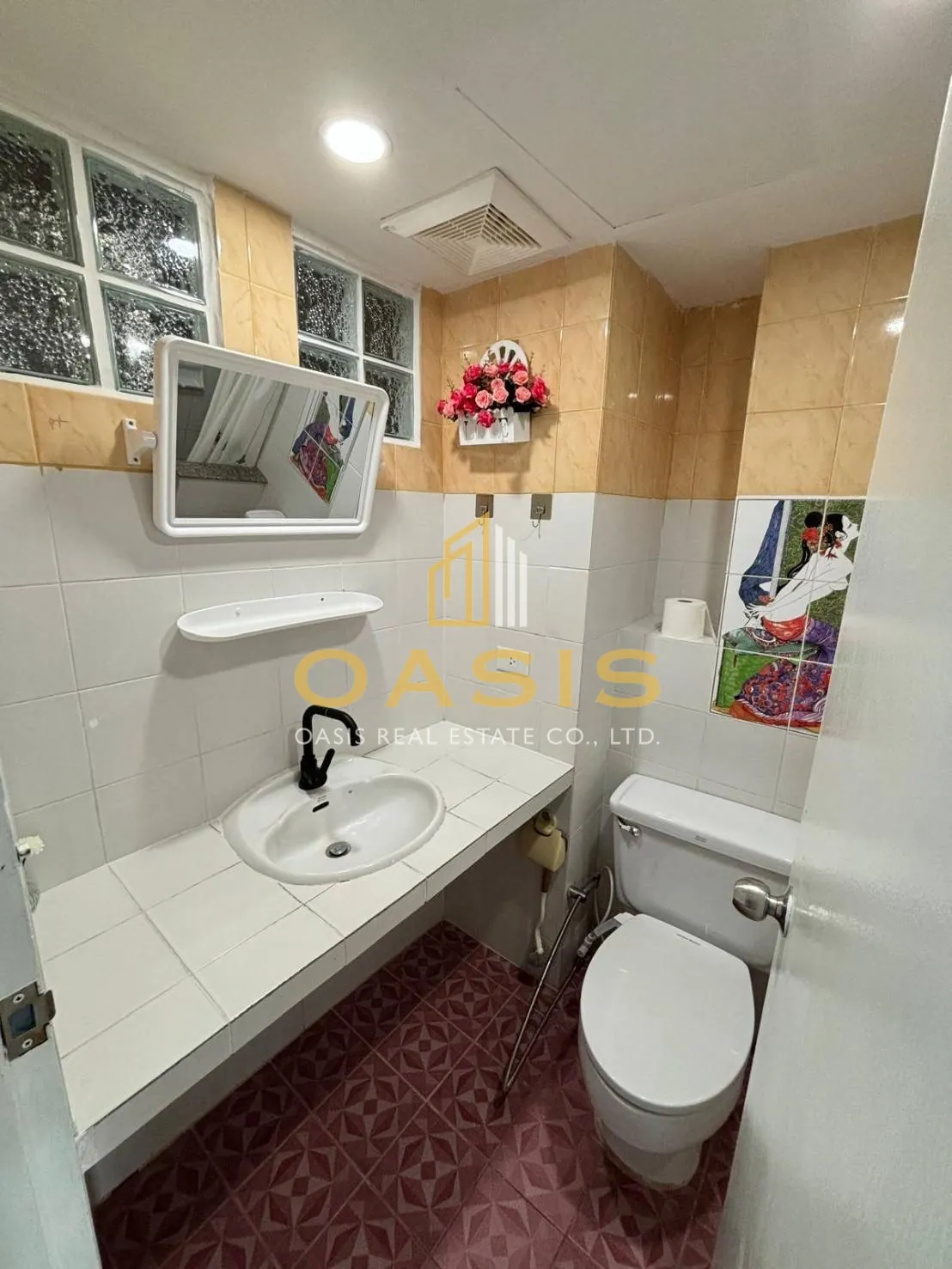 Good price condo that is hard to find now, close to the immigration office