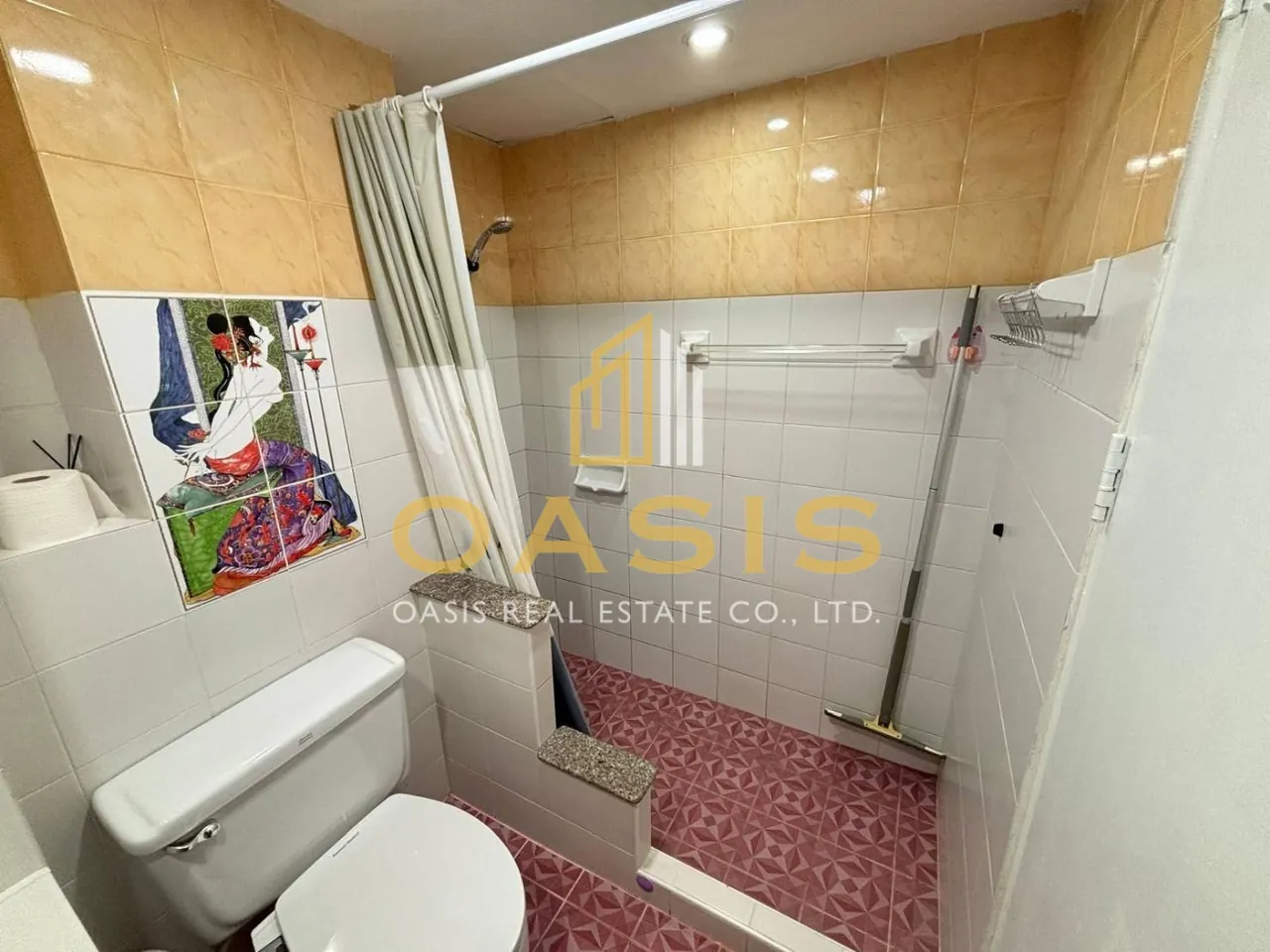 Good price condo that is hard to find now, close to the immigration office