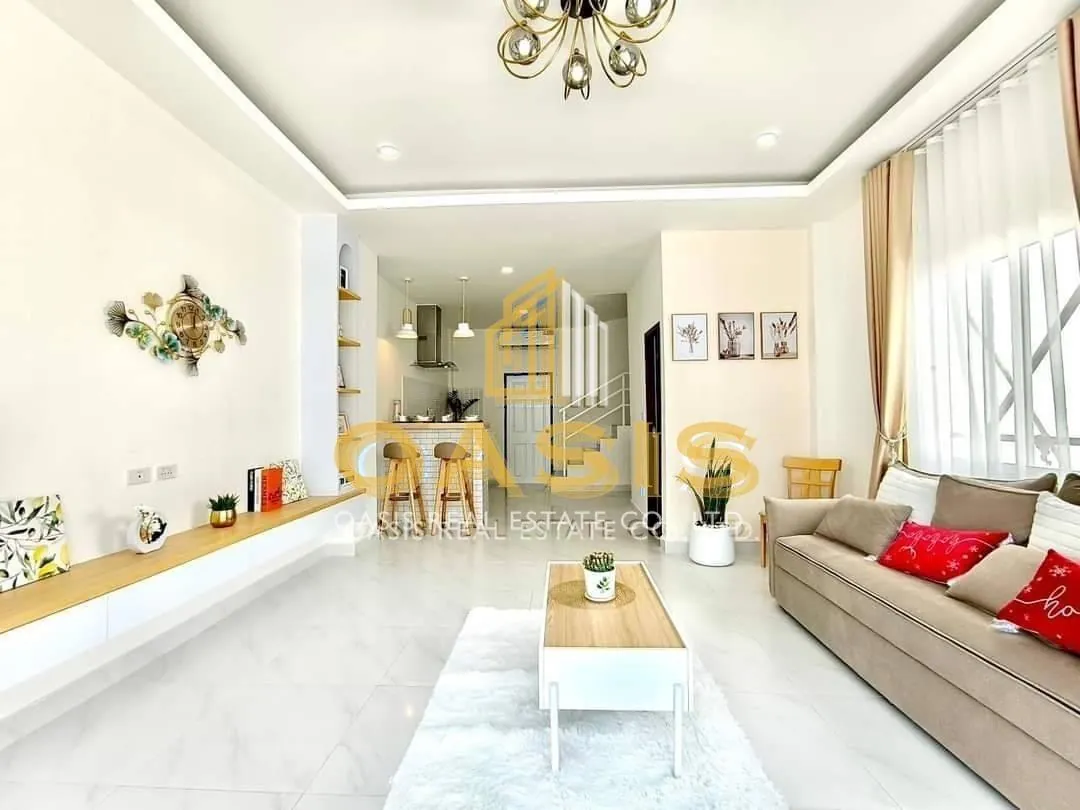Good price for a modern townhouse, ready to move in...
