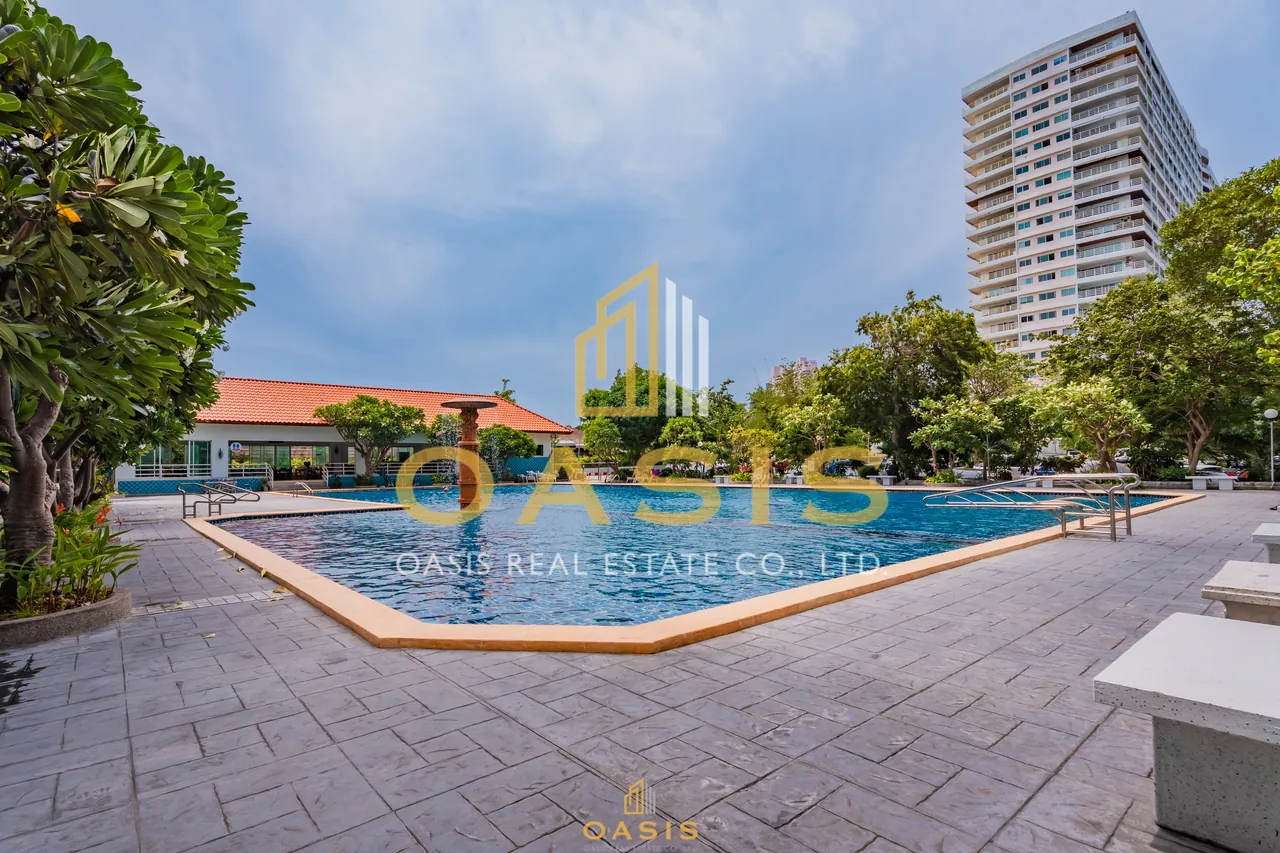 Modern 2 bed in View Talay 5c right at the beach with breathtaking sea views