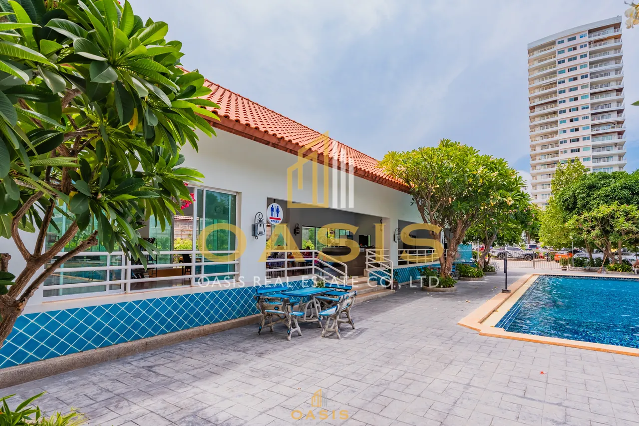 Modern 2 bed in View Talay 5c right at the beach with breathtaking sea views