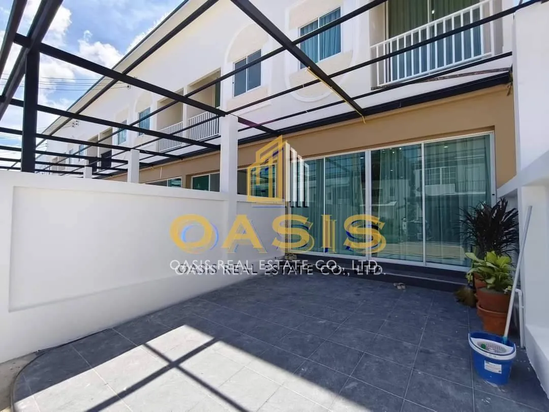 Good price for a modern townhouse, ready to move in...