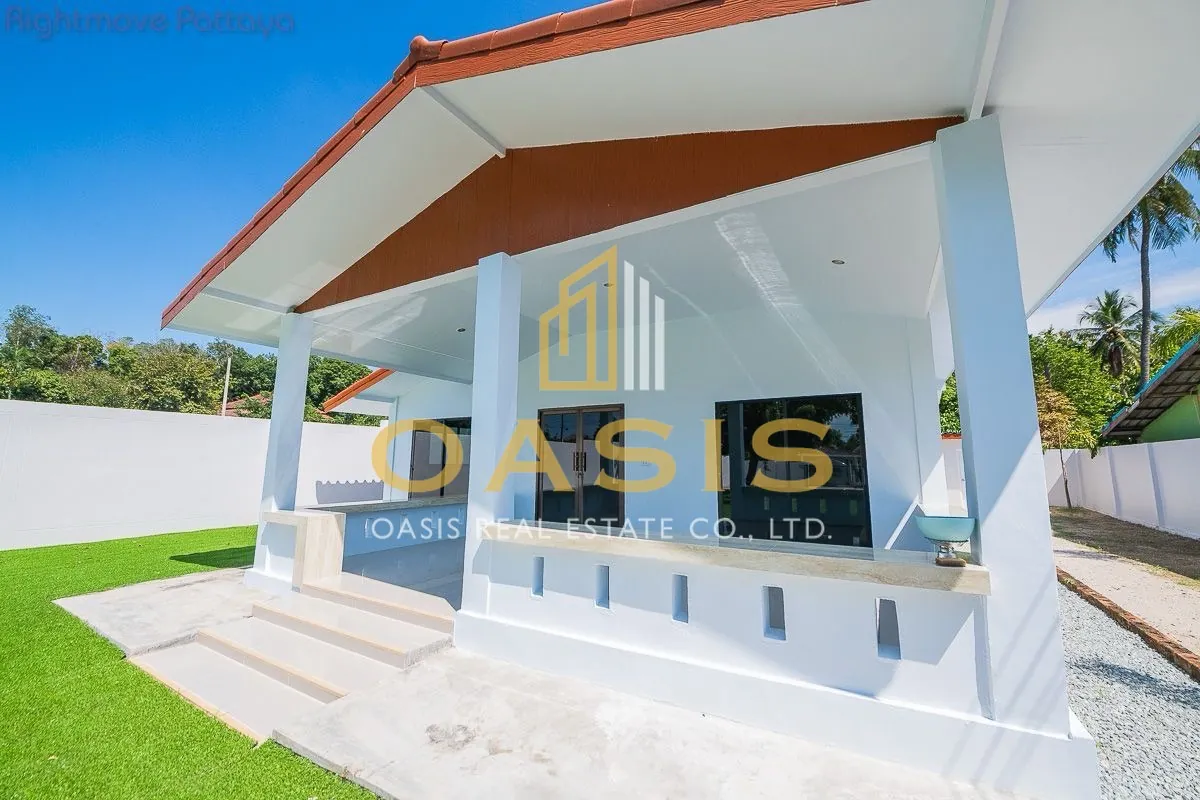 Spacious house with a large garden at a great price