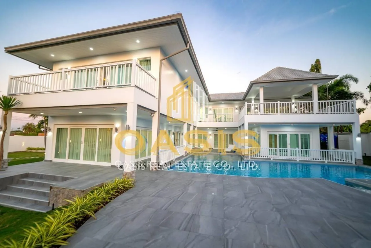 Mountain Views and partial Sea views