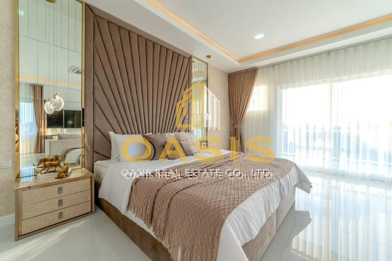 Mountain Views and partial Sea views