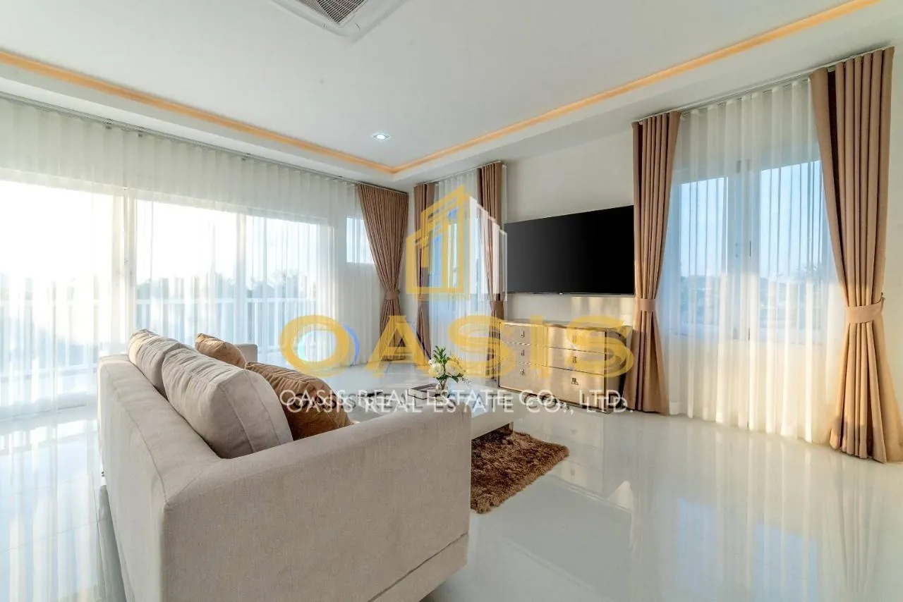 Mountain Views and partial Sea views