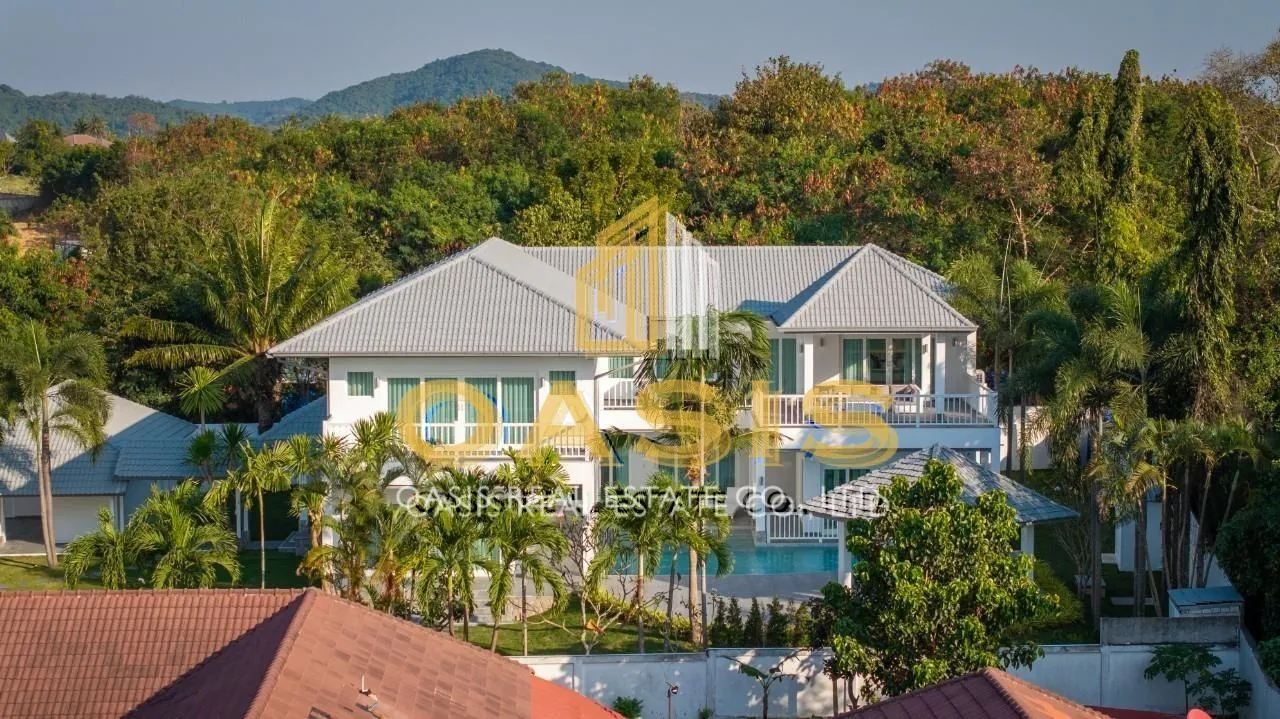 Mountain Views and partial Sea views