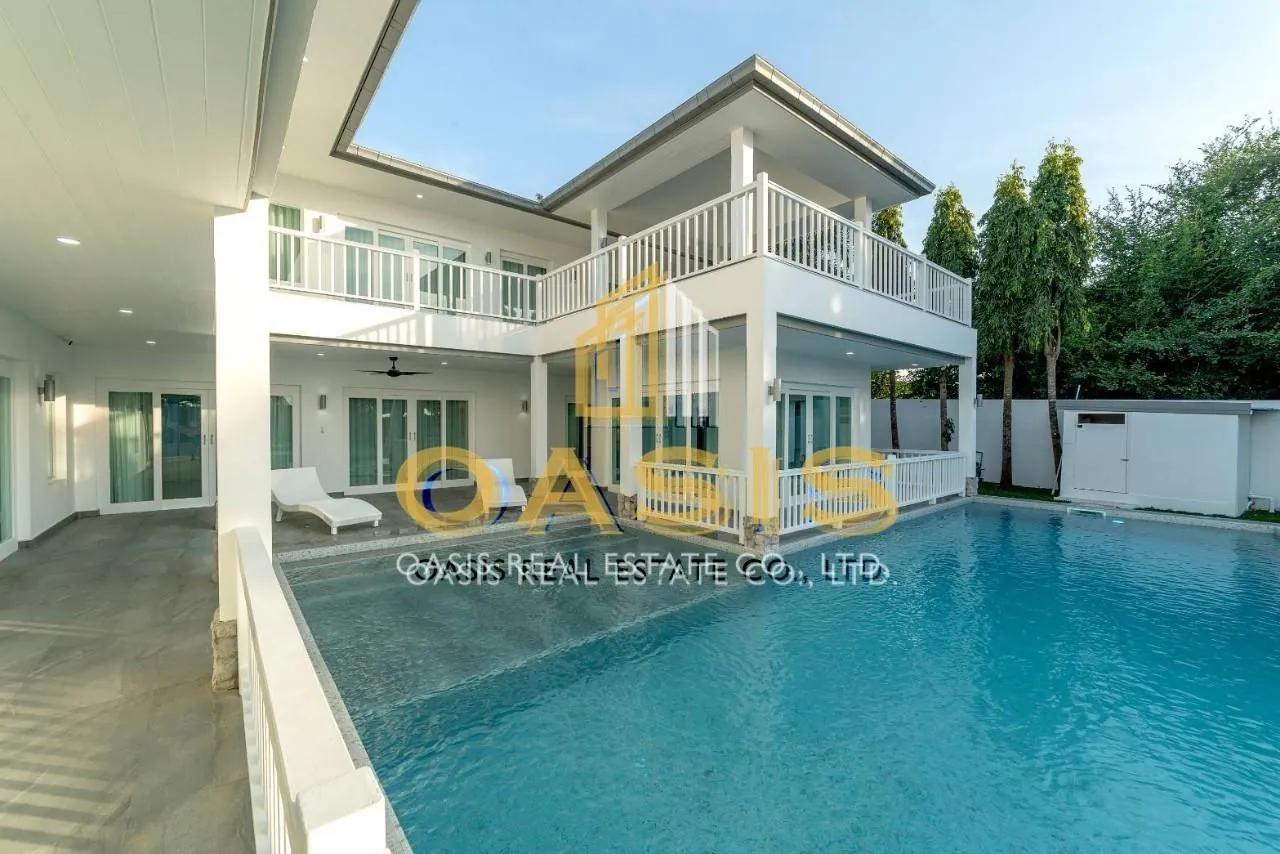 Mountain Views and partial Sea views