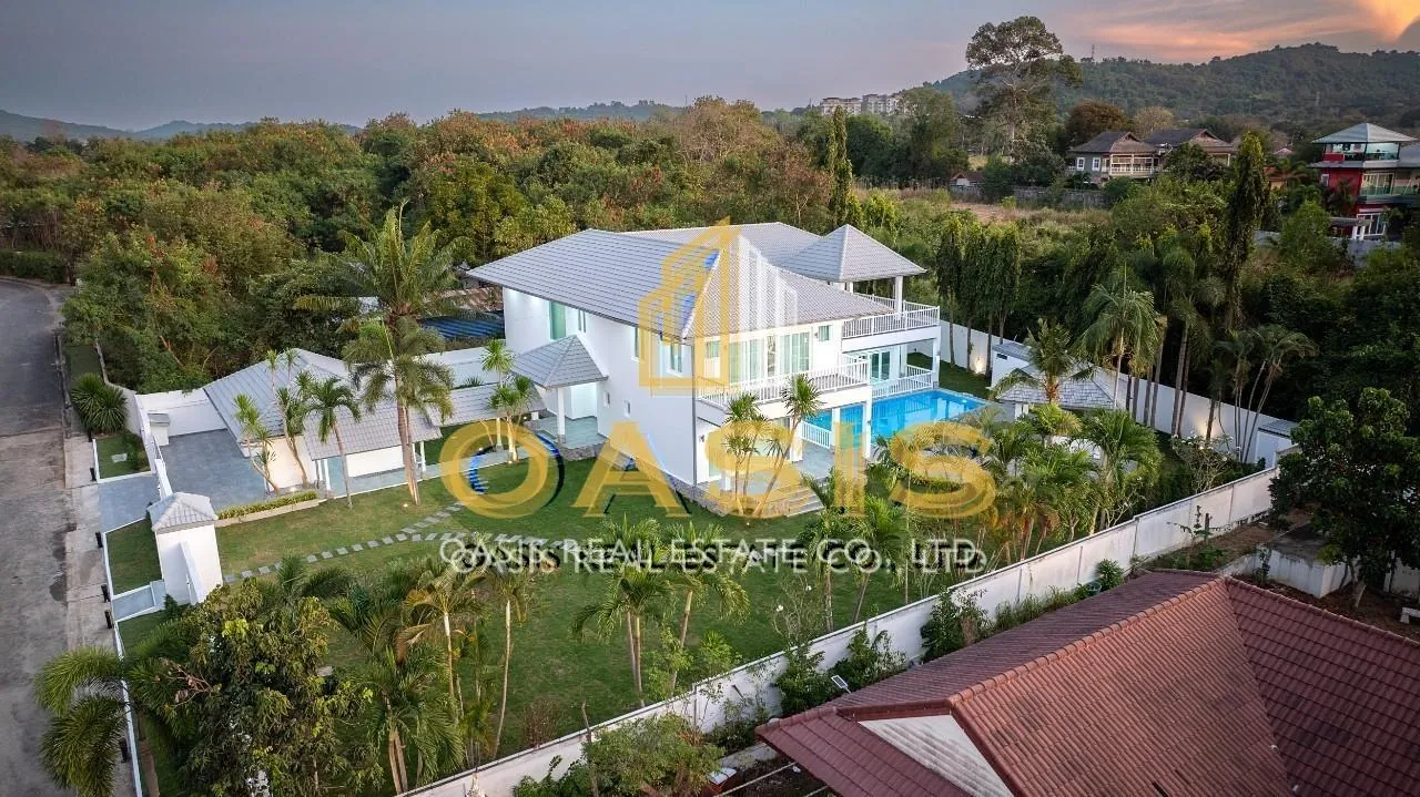 Mountain Views and partial Sea views