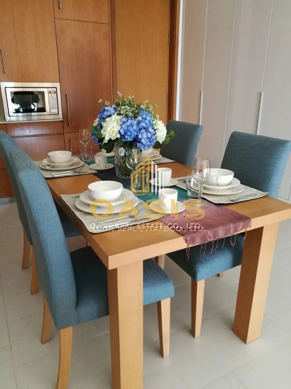 Northpoint ,Discover your dream home in a condo that combines luxury with stunning views !!
