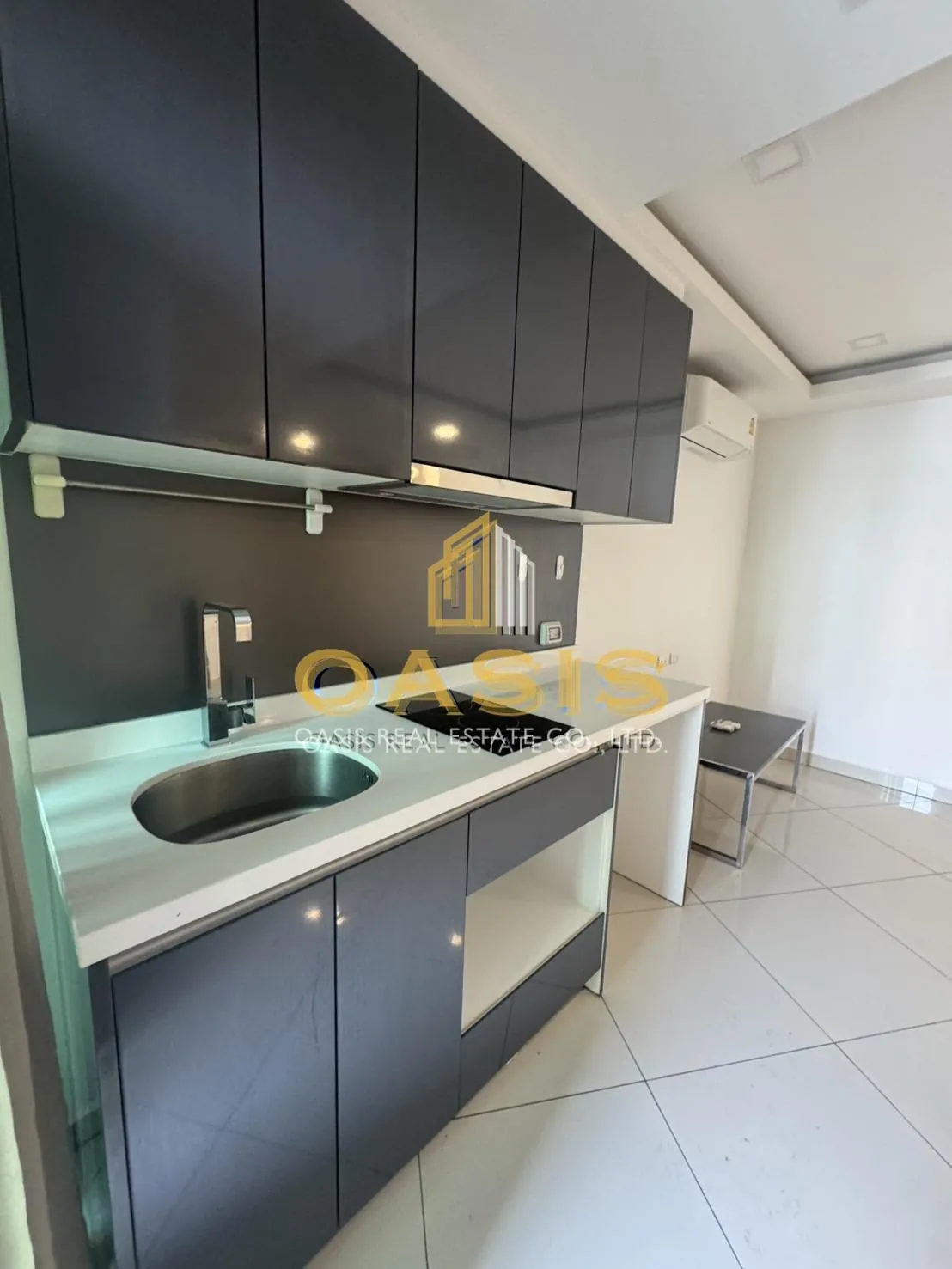 Stunning 1 Bedroom Condo with Pool View, Arcadia Beach Continental
