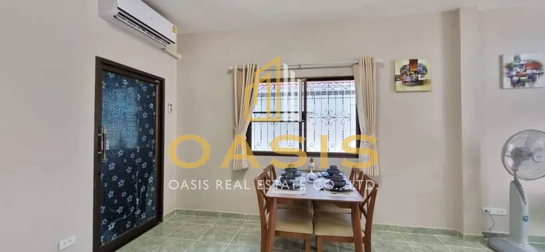Beautiful  house with a hot price that comes with a spacious living area