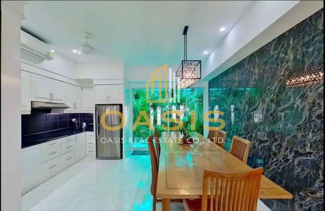 Luxury 4Bedroom Townhouse for Sale in Pratumnak Hill – 600m from the Beach!