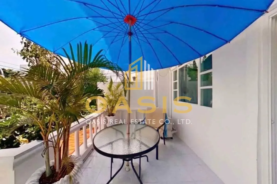 Luxury 4Bedroom Townhouse for Sale in Pratumnak Hill – 600m from the Beach!