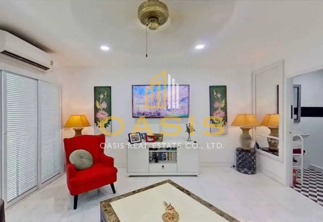 Luxury 4Bedroom Townhouse for Sale in Pratumnak Hill – 600m from the Beach!