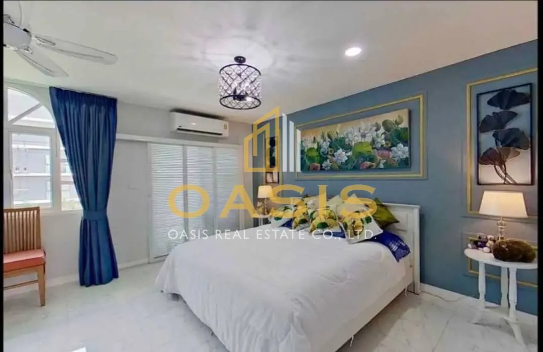 Luxury 4Bedroom Townhouse for Sale in Pratumnak Hill – 600m from the Beach!