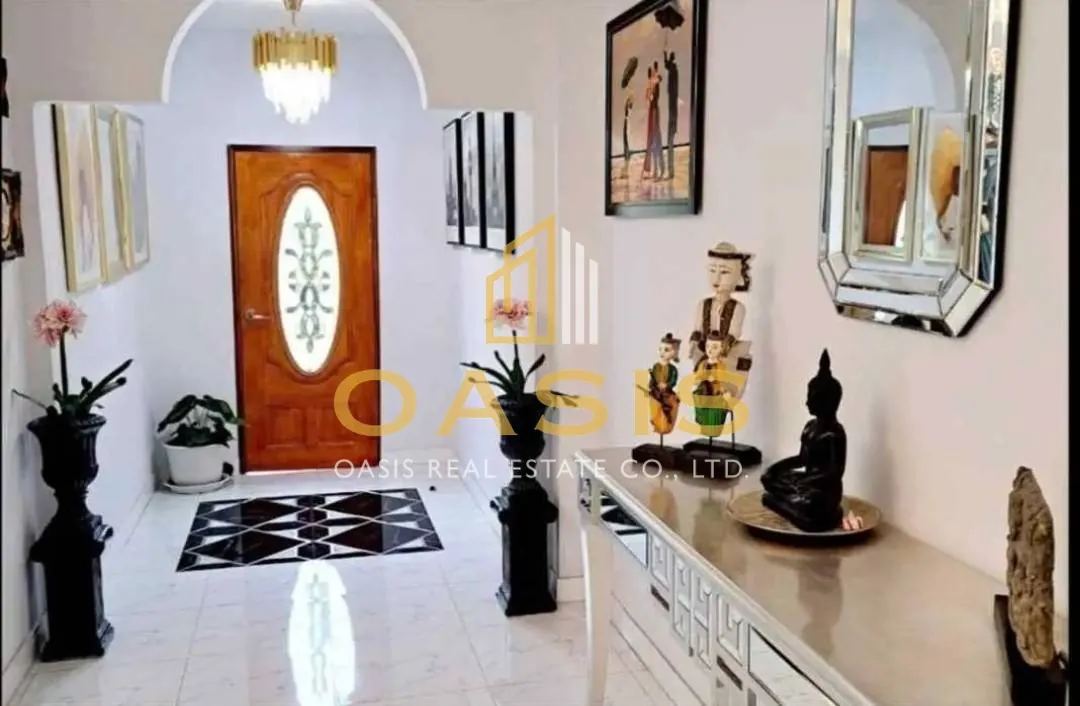 Luxury 4Bedroom Townhouse for Sale in Pratumnak Hill –  600m from the Beach!