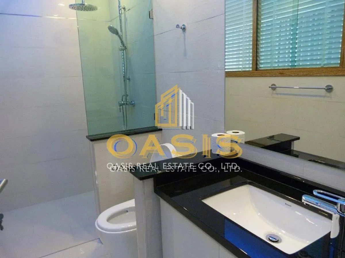 Luxury 300 sqm penthouse with beautiful sea views on Pratumnak Hill