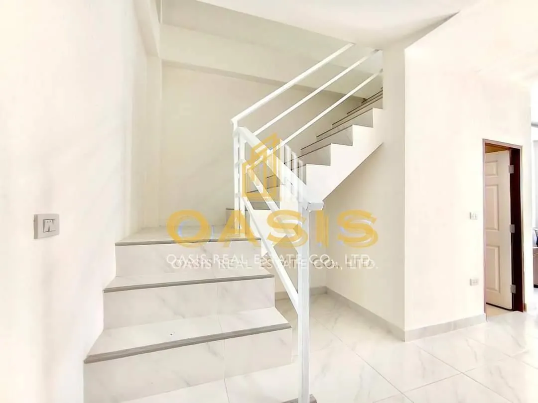 New Townhome at Rattanakorn 17- Only 6 Units Left !!!!