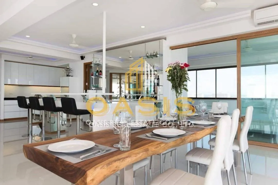 Luxury Penthouse with Stunning Sea Views in Pratumnak – For Sale