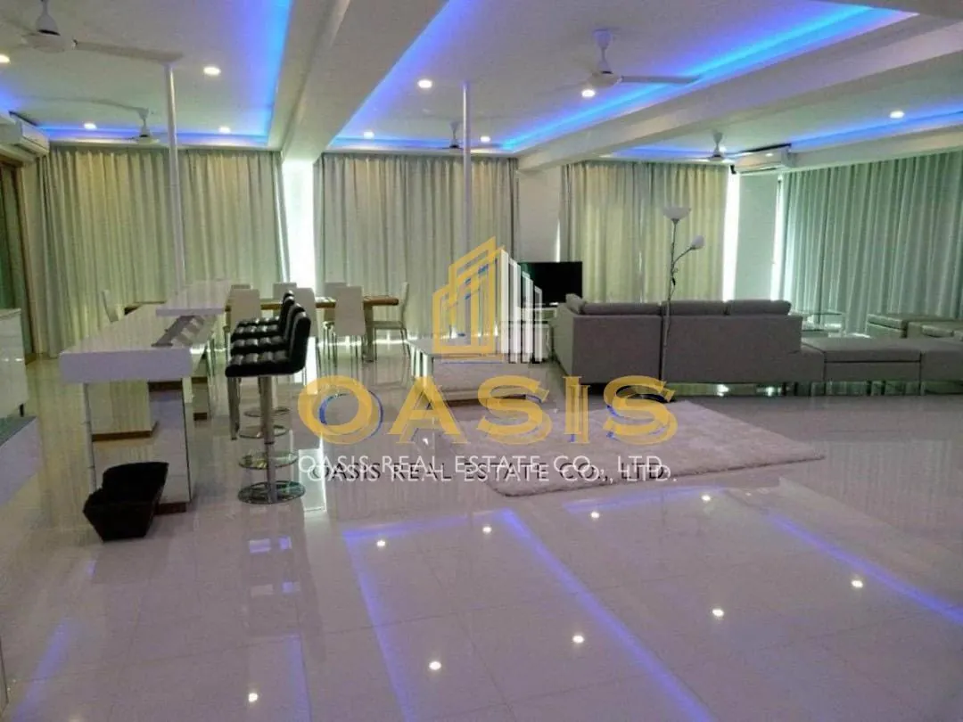 Luxury Penthouse with Stunning Sea Views in Pratumnak – For Sale
