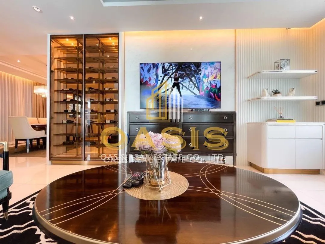 Beautiful luxury Corner Plot Pool Villa in the prestige Pattaya Prime Village