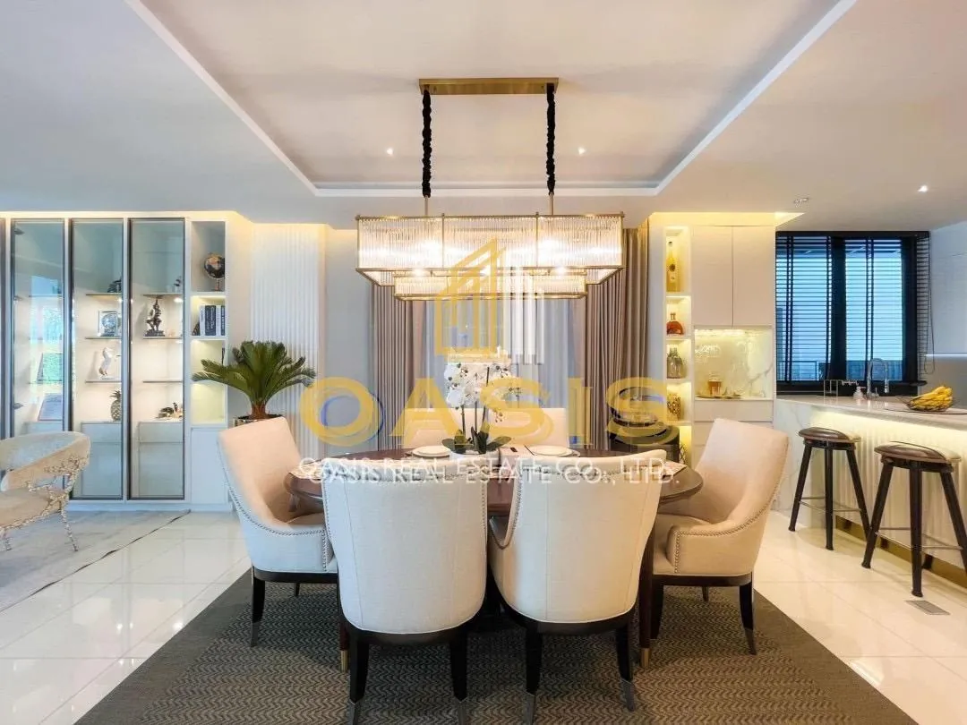Beautiful luxury Corner Plot Pool Villa in the prestige Pattaya Prime Village