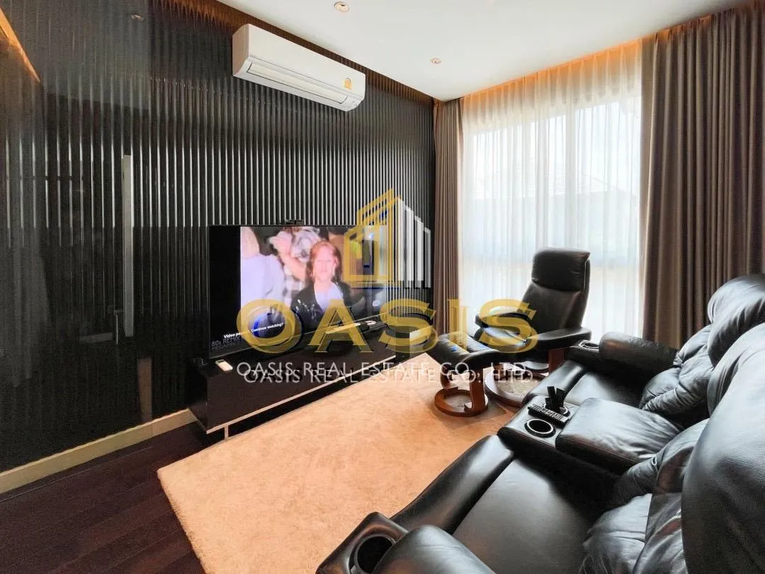 Beautiful luxury Corner Plot Pool Villa in the prestige Pattaya Prime Village