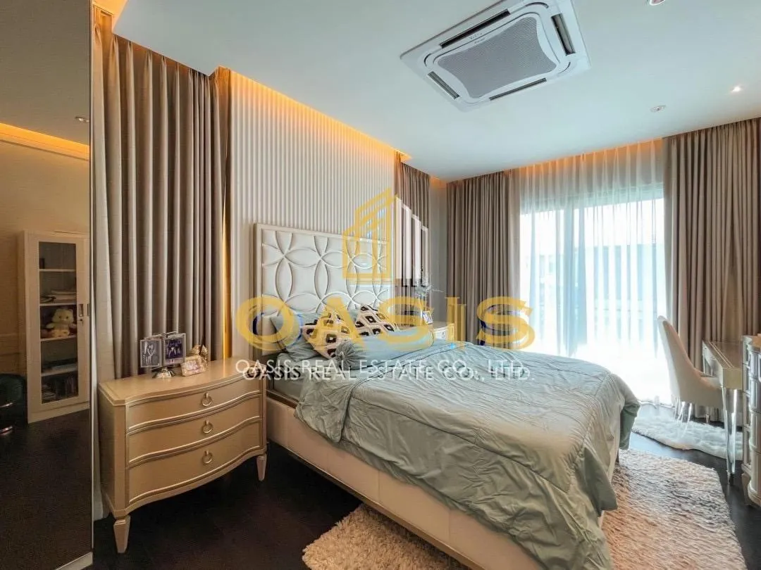 Beautiful luxury Corner Plot Pool Villa in the prestige Pattaya Prime Village