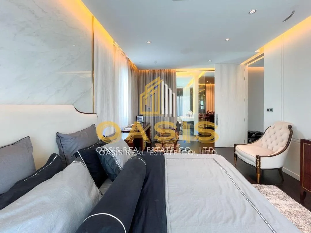 Beautiful luxury Corner Plot Pool Villa in the prestige Pattaya Prime Village