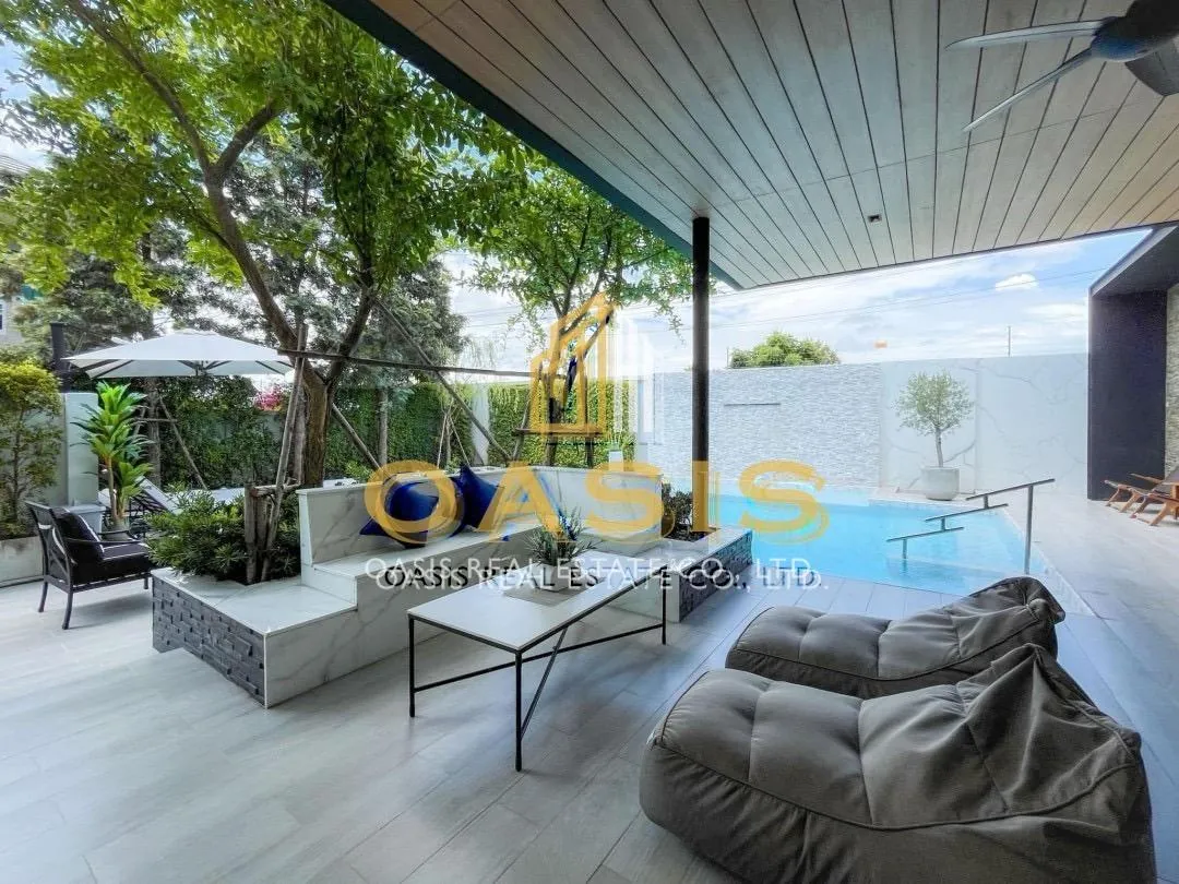 Beautiful luxury Corner Plot Pool Villa in the prestige Pattaya Prime Village