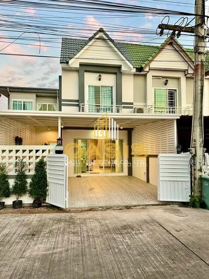 Corner Unit Townhome in Pronthep 7 – Move-In Ready!