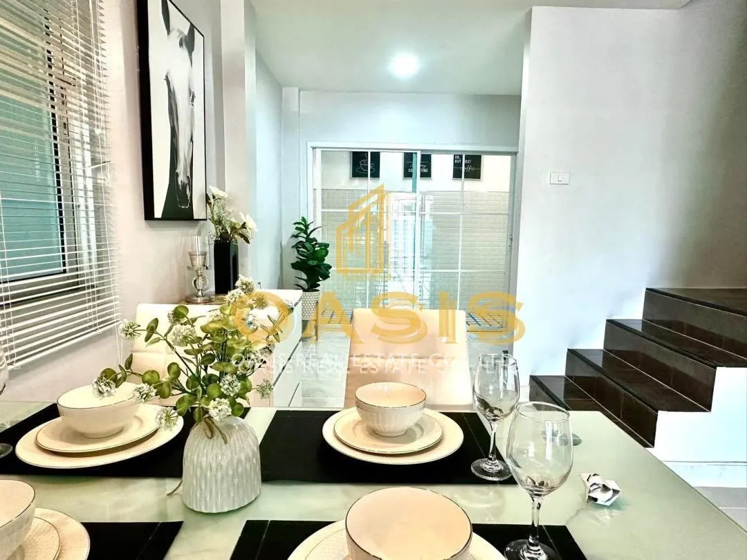 Corner Unit Townhome in Pronthep 7 – Move-In Ready!