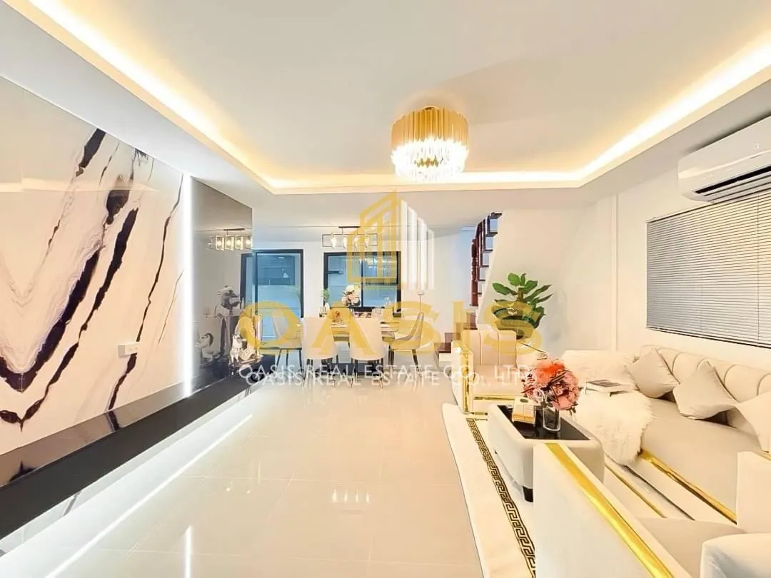 Fully Renovated 2-Story Single House for Sale in Pattaya