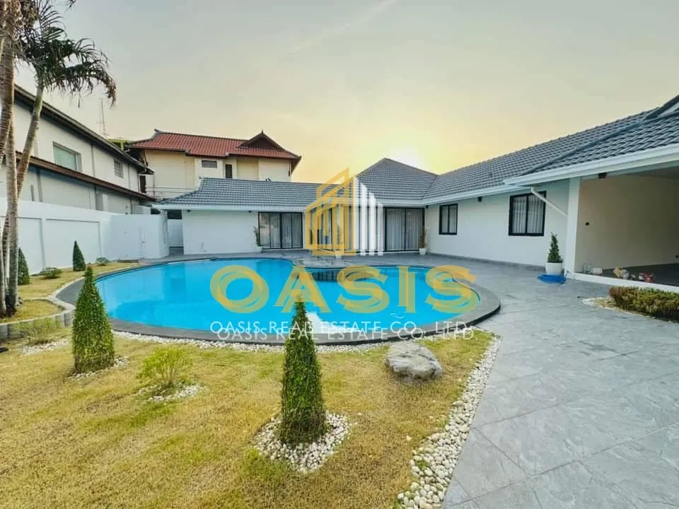 Luxury Pool Villa at Mabprachan Lake – Prime Location