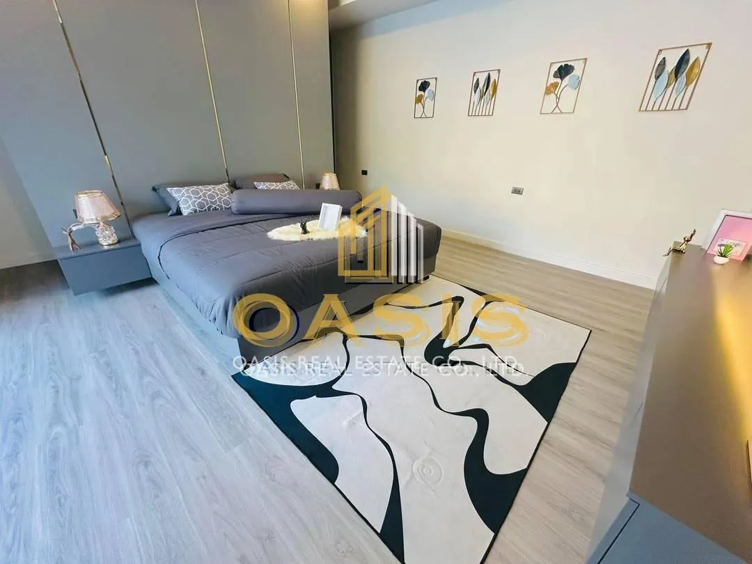 Luxury Pool Villa at Mabprachan Lake – Prime Location