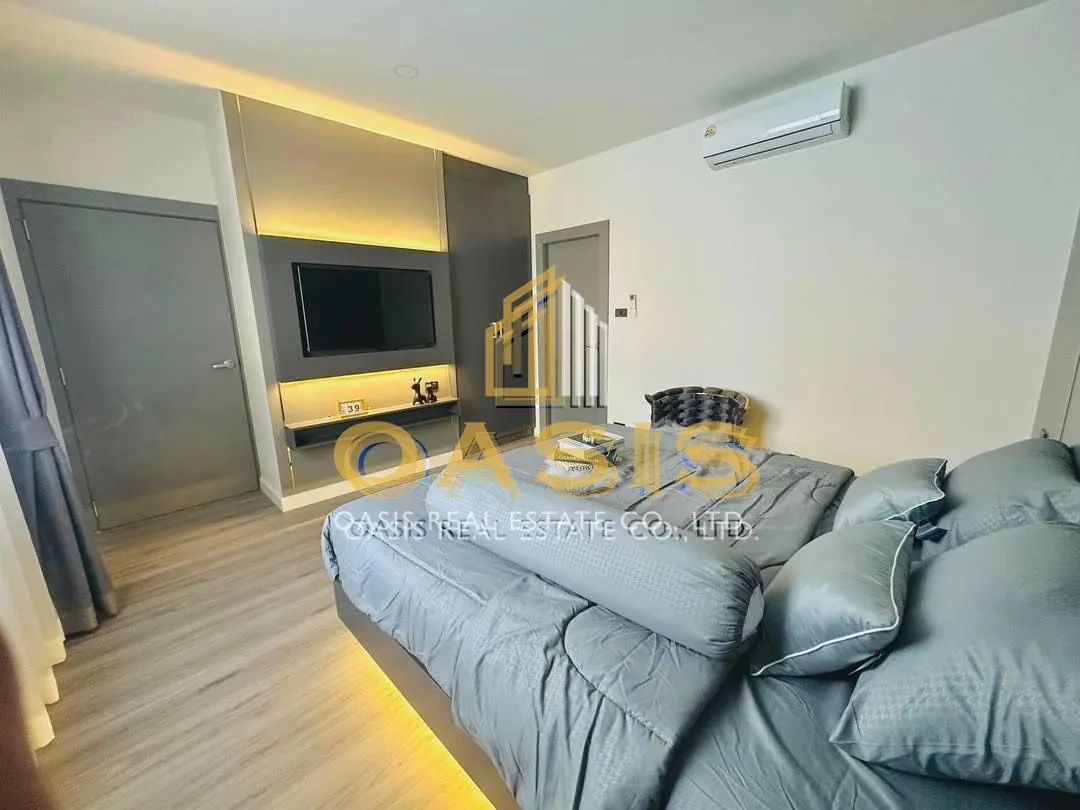 Luxury Pool Villa at Mabprachan Lake – Prime Location