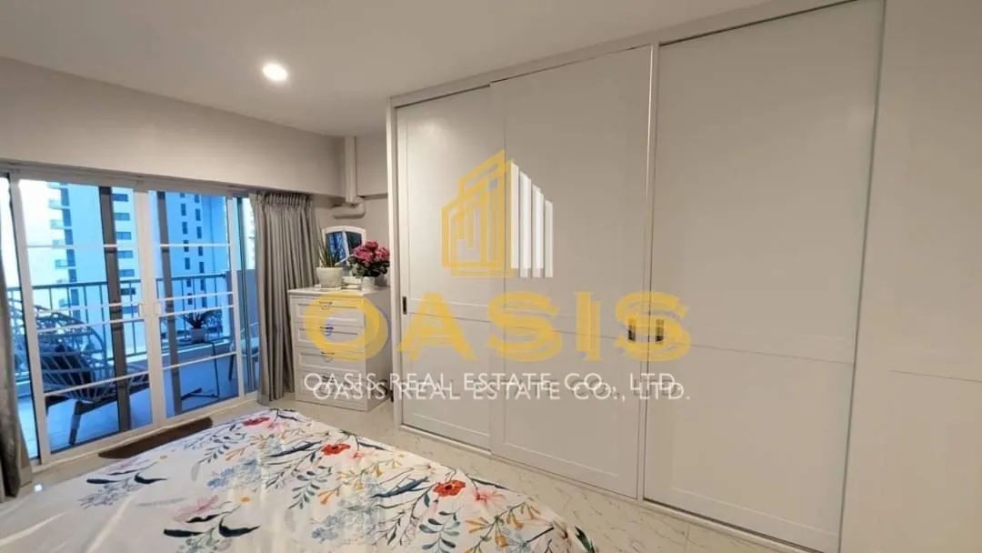 Luxury 2-Bedroom Condo with 180-Degree Sea View in Wongamat
