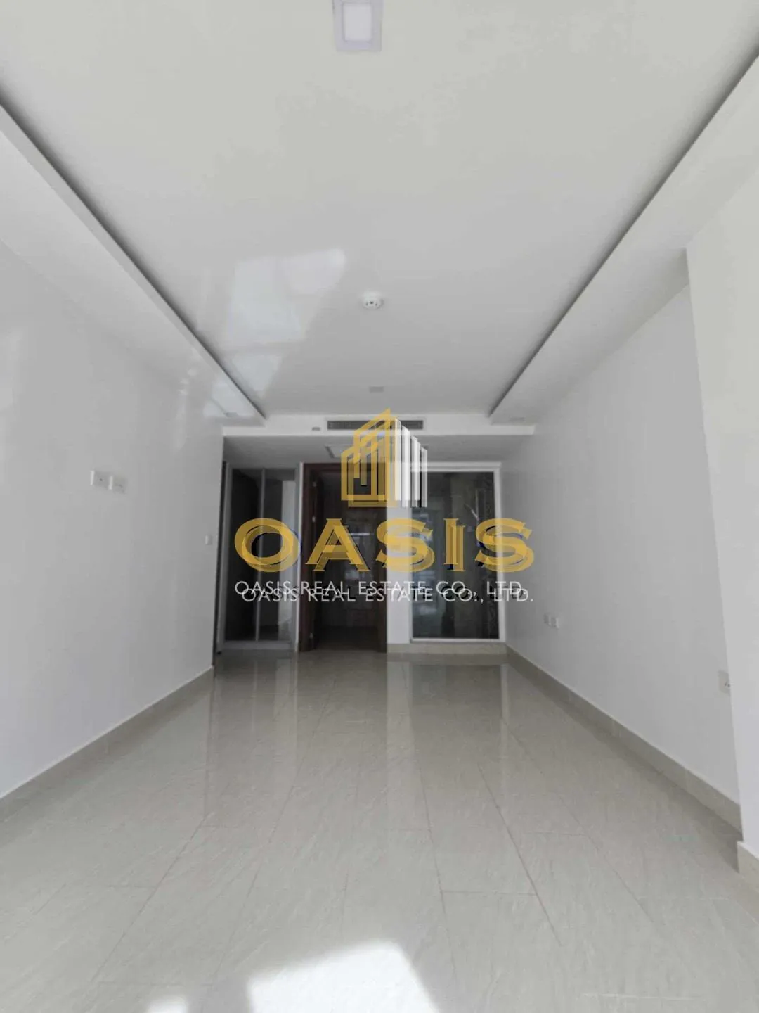 Grand Avenue Residence - Modern 1 Bedroom Condo with Pool View