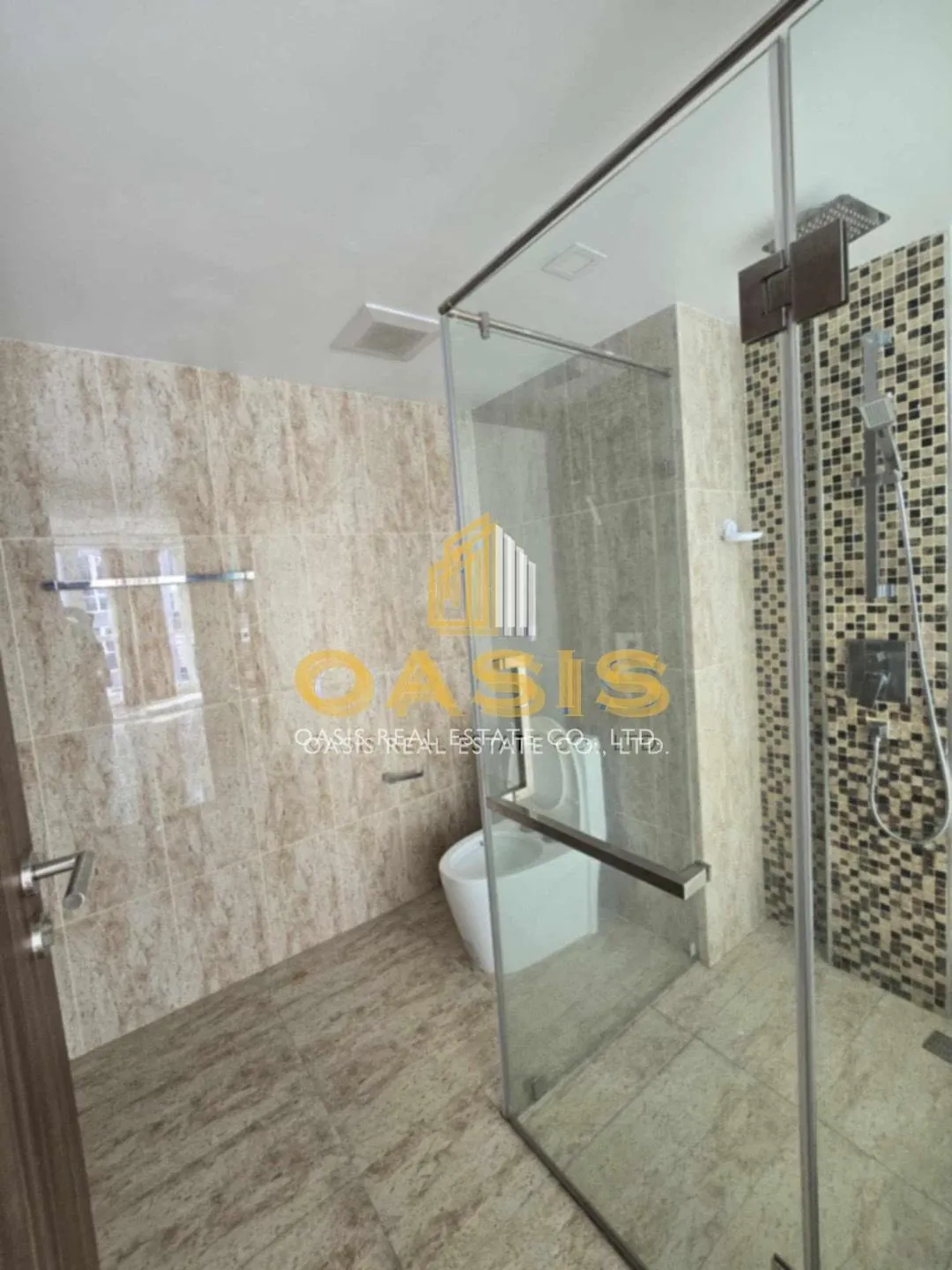 Grand Avenue Residence - Modern 1 Bedroom Condo with Pool View