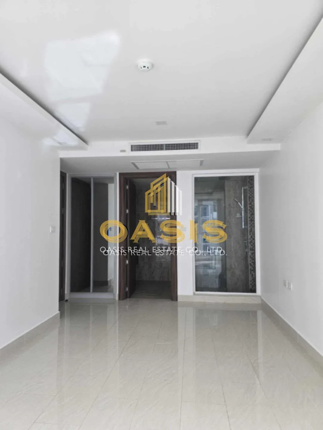 Grand Avenue Residence - Modern 1 Bedroom Condo with Pool View