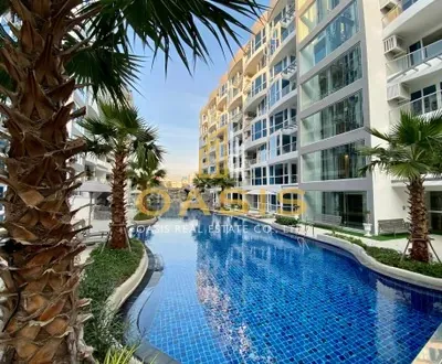 Grand Avenue Residence - Modern 1 Bedroom Condo with Pool View
