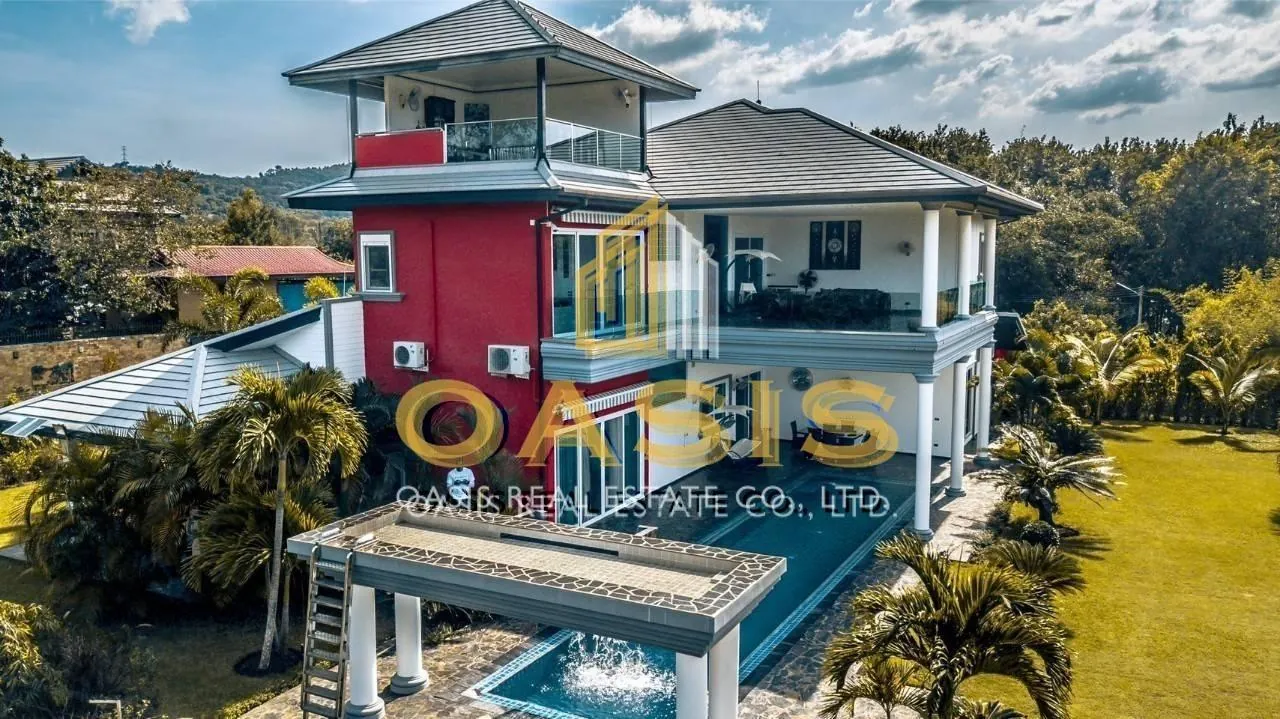 Ultra-Luxury Villa with Sea View – Now 28,775,000 THB!