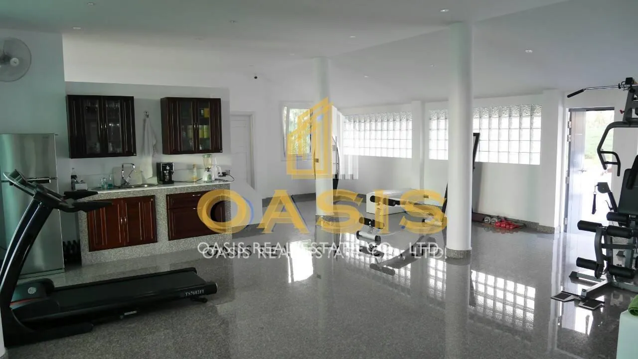 Ultra-Luxury Villa with Sea View – Now 28,775,000 THB!