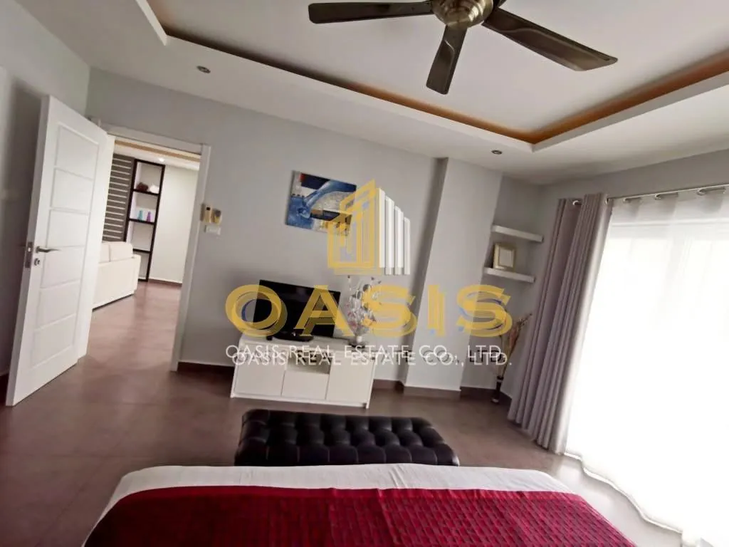 Pool View Condo For Sale at Tudor Court – Pratumnak